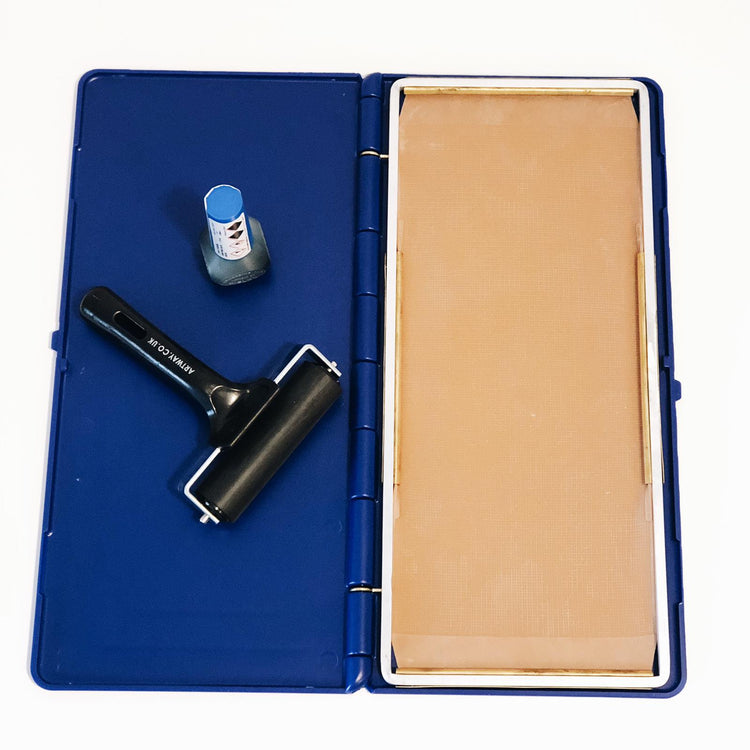Kit pour prise d'empreinte - 1 podographe + 1 encre bleue + 1 rouleau encreur +50 feuilles d'examen My Podologie 